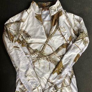 Real tree snow camo shirt Size S